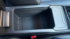 Volvo XC40 2.0 B4P Ultra Dark 5dr Auto Petrol Estate